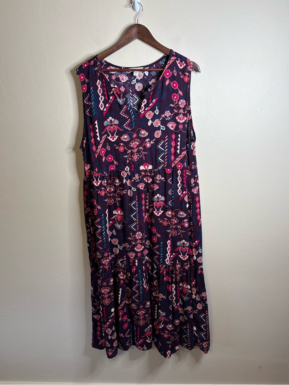 Beachlunchlounge XXL Bohemian Floral Tiered Sleeveless Midi Dress Viscose Artsy